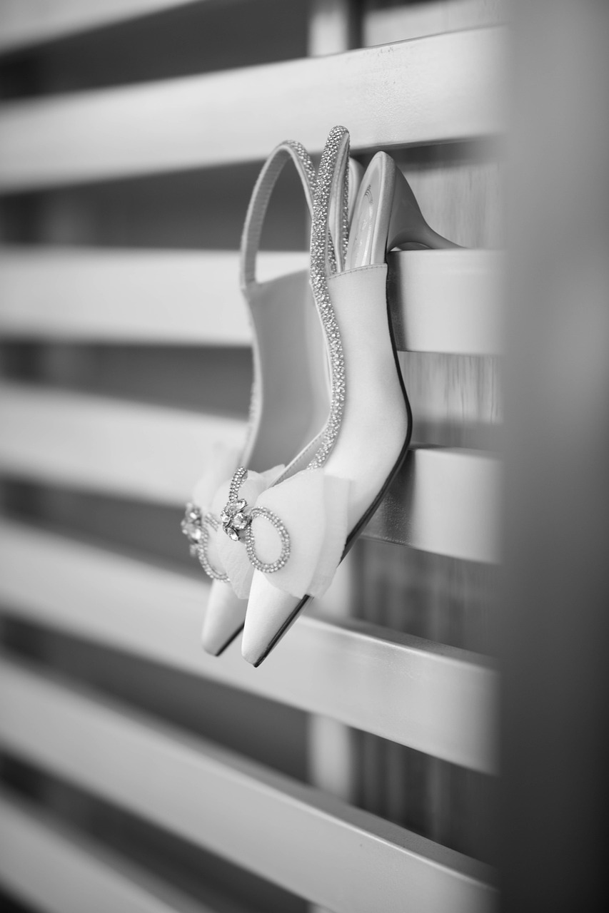 shoes, bride, wedding-8070908.jpg